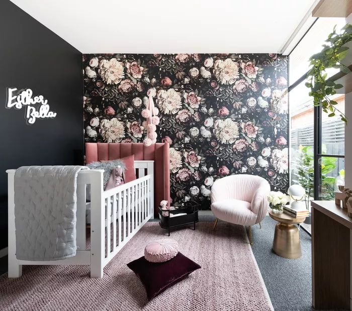 donkere bloemen muur babykamer inspiratie ideeën